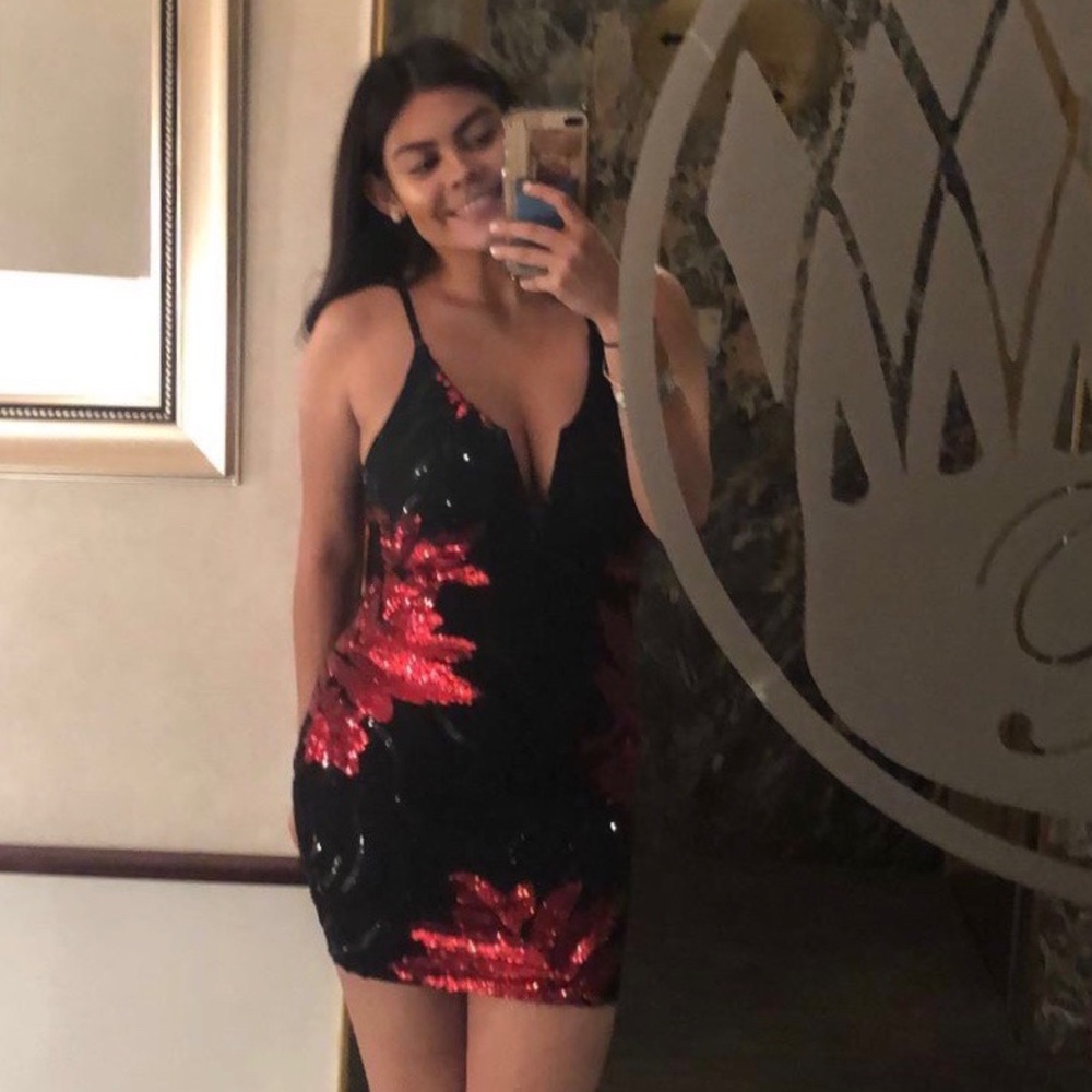 BLACK&RED SEQUIN DRESS😻